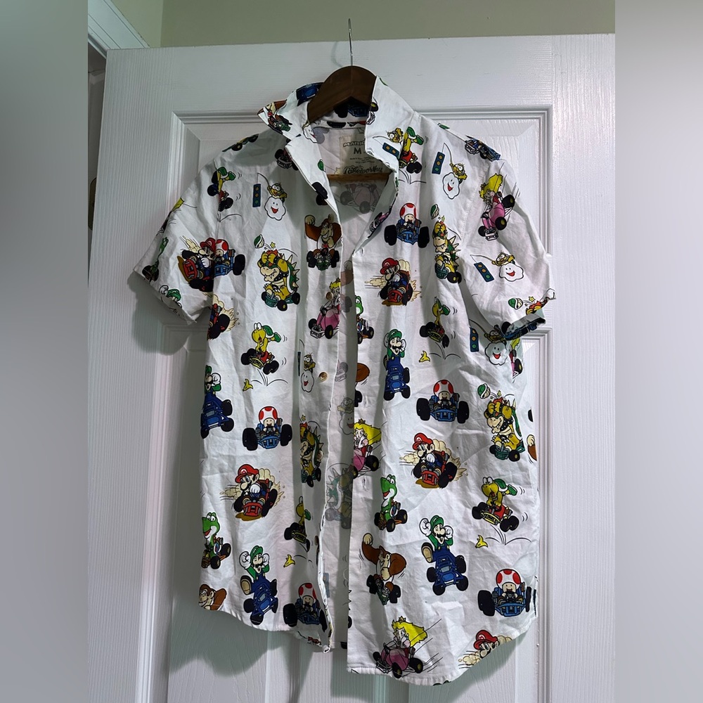 Cakeworthy Mario Kart Button Up Shirt Size M